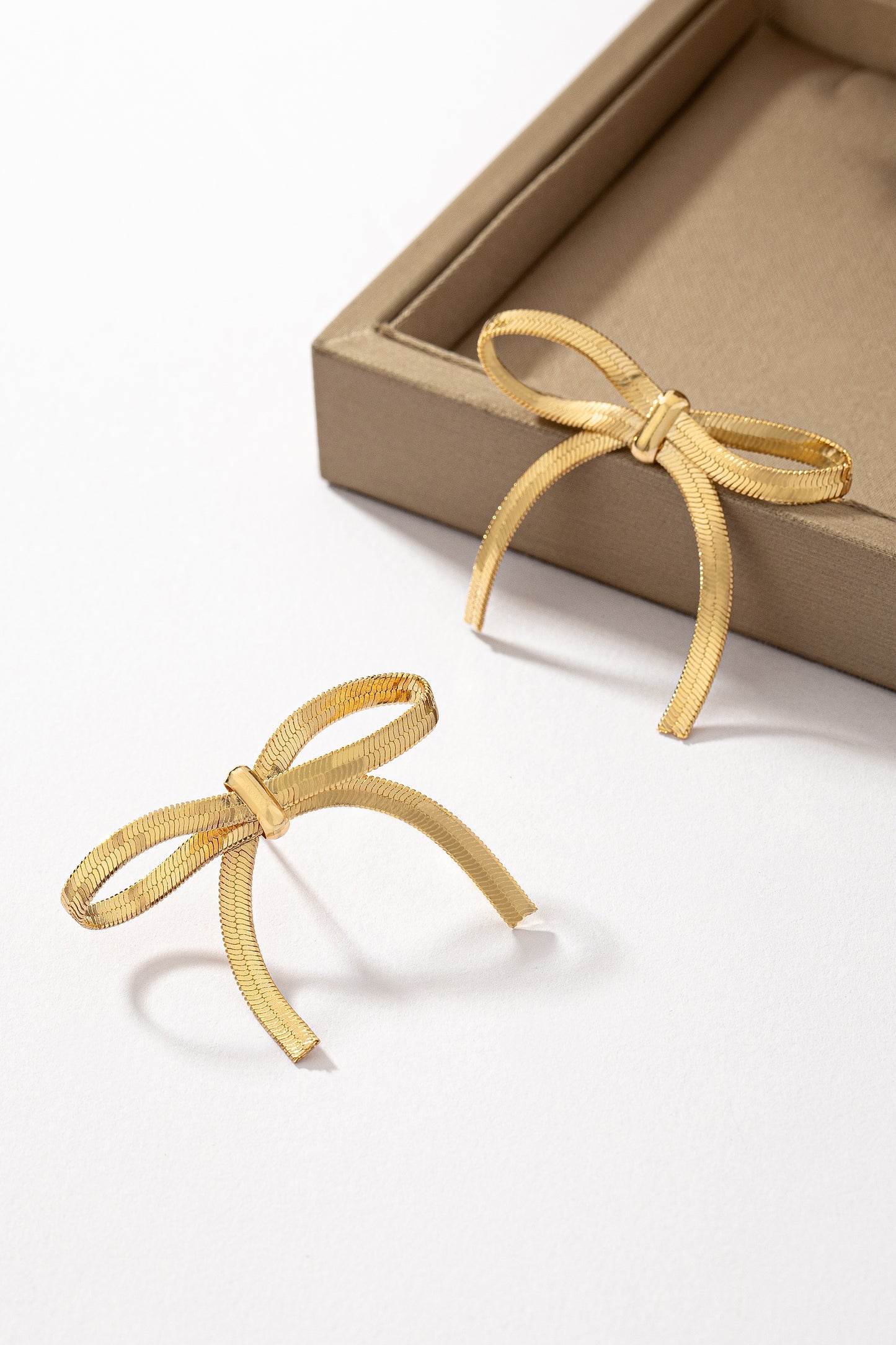 Chain Bow Tie Earrings