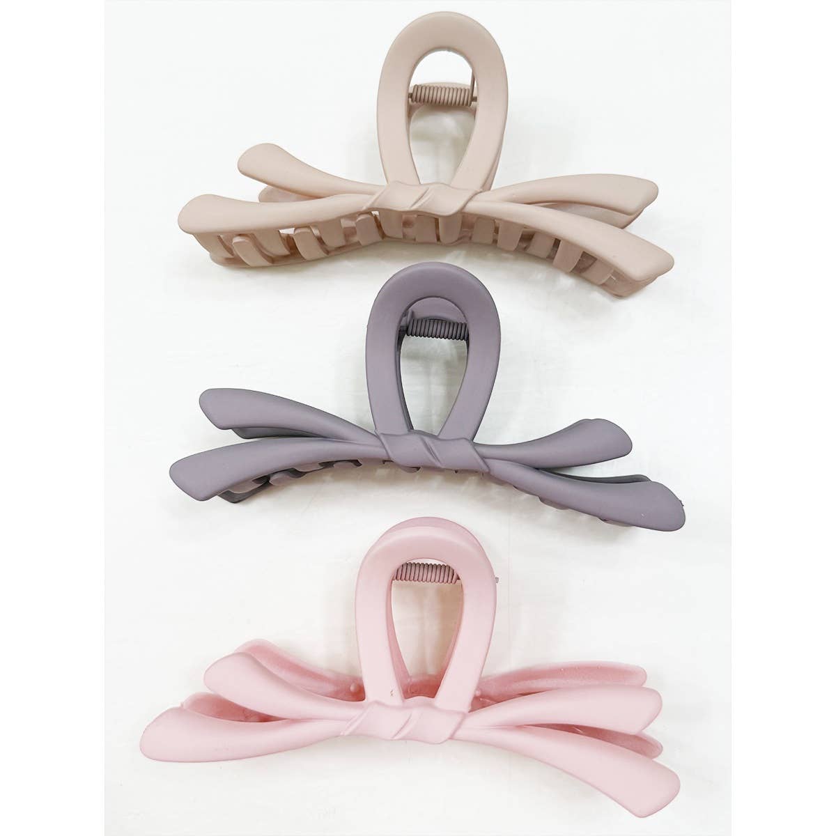 Large Matte Knotted Shape Hair Claw