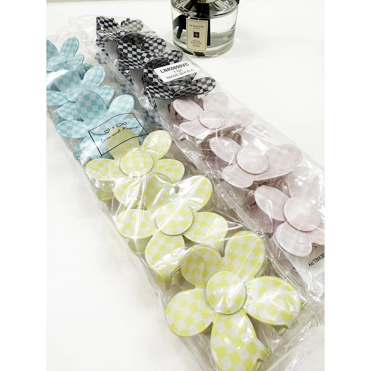 Checkered Daisy Hair Claw Clip