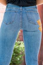 JUDY BLUE MID-RISE 70'S PATCH SKINNY JEANS